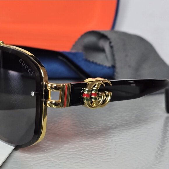 Gucci Vintage Square Sunglasses - Picture 2 of 5